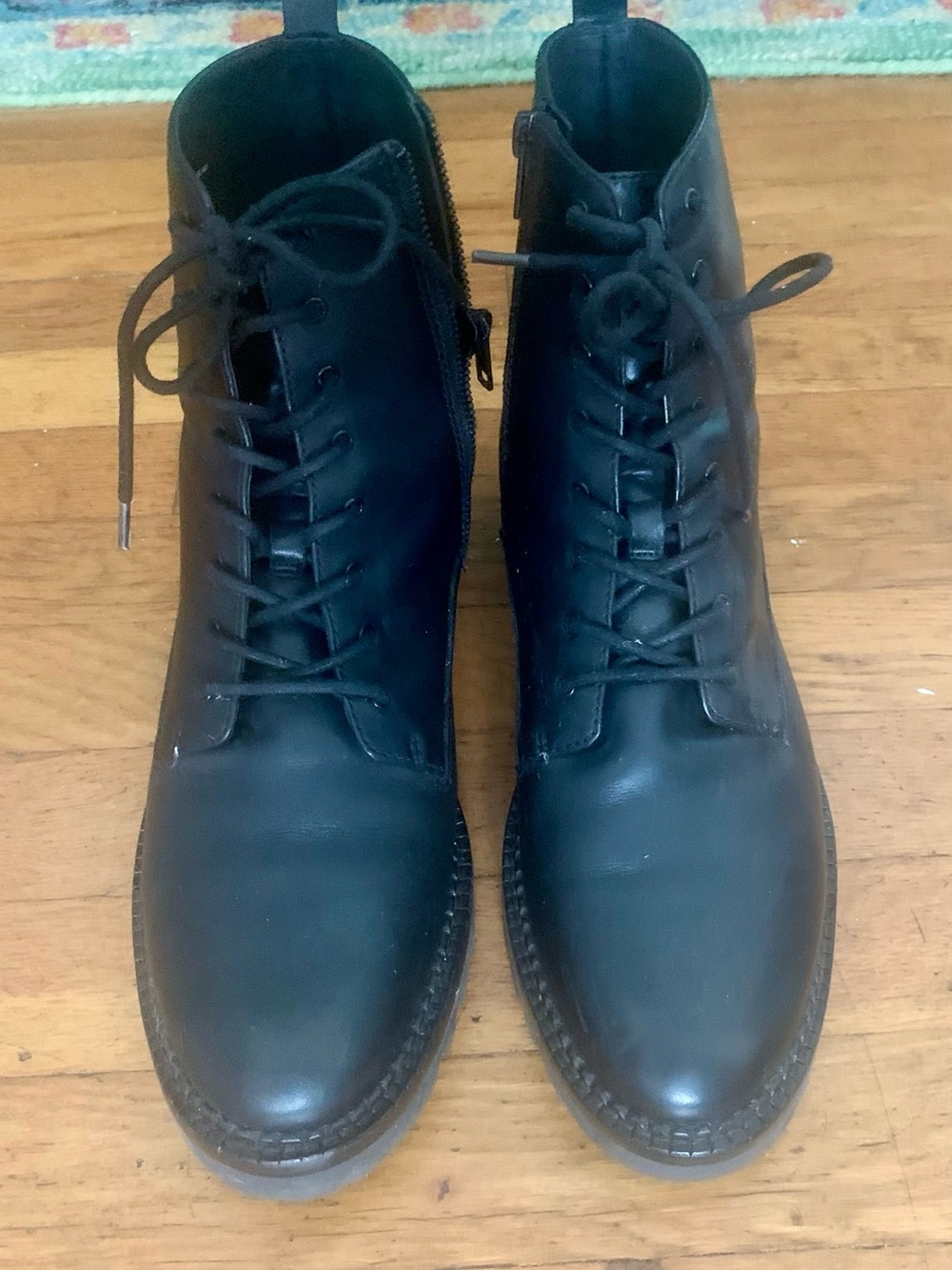 Vince Women’s Classic Black Lace-Up Leather Boots (right zipper needs repair).